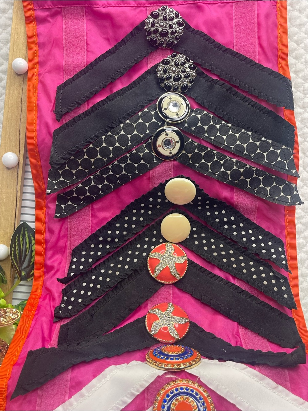 Lindsay Phillips SwitchFlops Strap & Snap Charm Lot w/ Travel Storage Case size - Picture 2 of 7